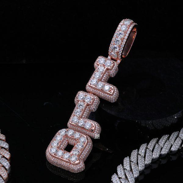 Custom Vertical 4mm Big-Stone Iced Out Letter Pendant – High-Definition Shine