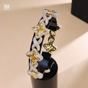 20250814-181540.jpg 10mm Unisex Clover Bracelet