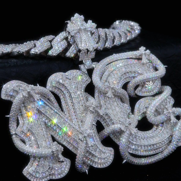 CD25JUL682图片 Custom Iced Out Intertwined Two-Letter Pendant