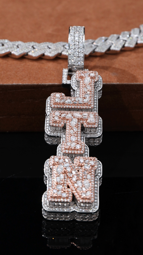 Custom Vertical Pendant with Emerald Side Ice