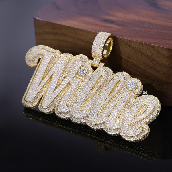 WILLIE Elegant Cursive Font Pendant