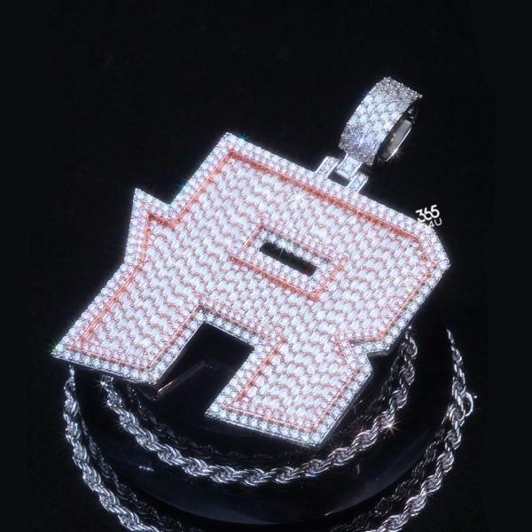 CD25OCT0880图片 R Custom Emerald Block Letter Pendant