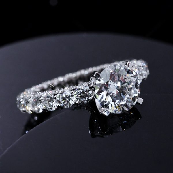 Custom 8mm Round Cut Lab Diamond Ring