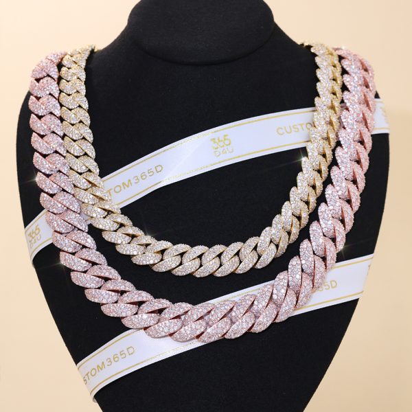 Mosaic Setting Cuban Link Chain