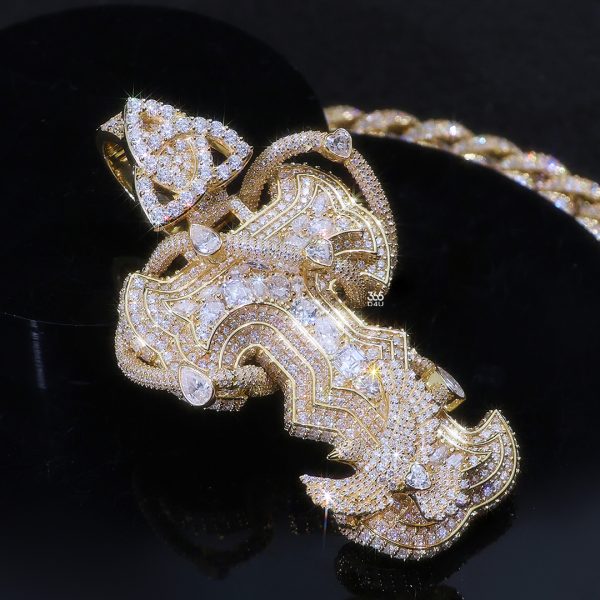 CD25DEC0947图片 (1) T Custom Wrapped Mixed-Cut Stone Letter Pendant