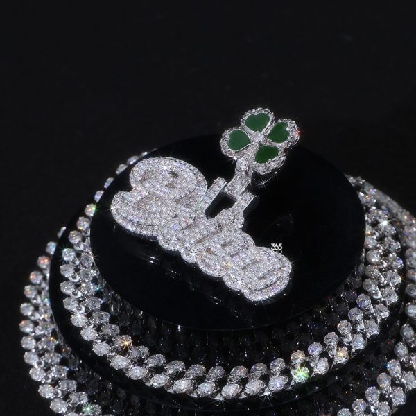 Brisa Custom Small Name Pendant