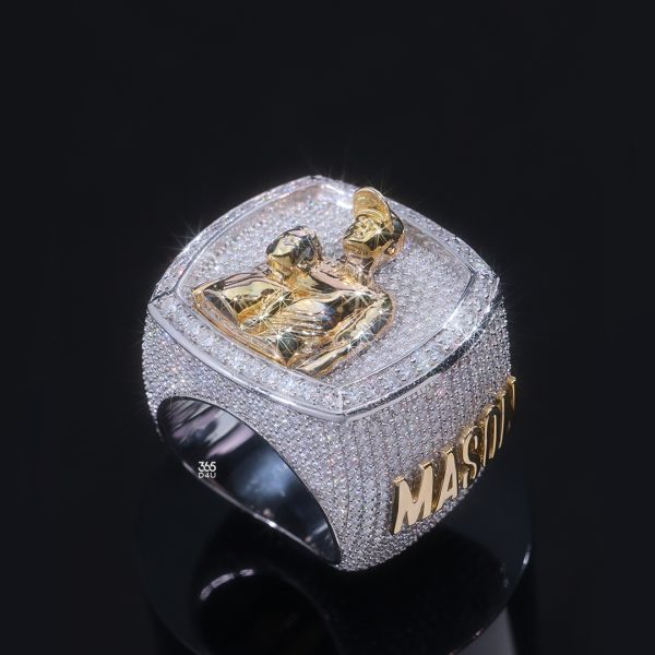 CD25OCT0408图片 (2) Championship Ring with 14K Gold Logo Detail