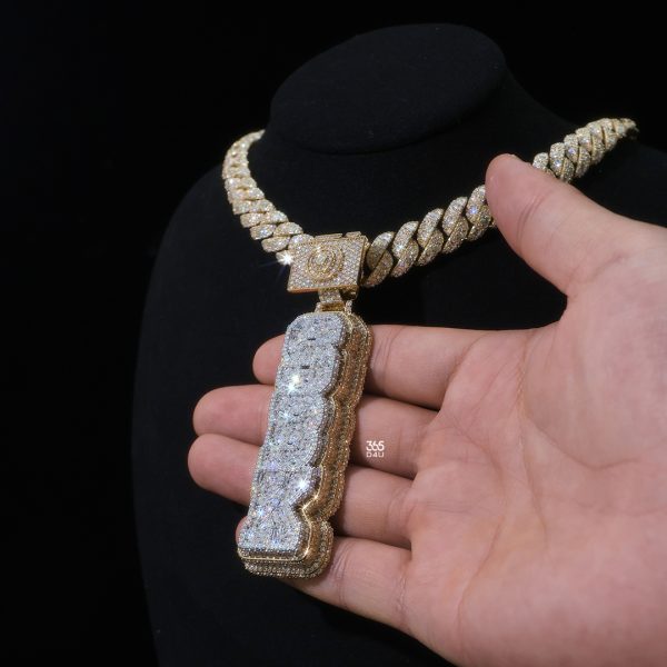 SBK Vertical Pendant with Fancy-Cut Diamond Setting