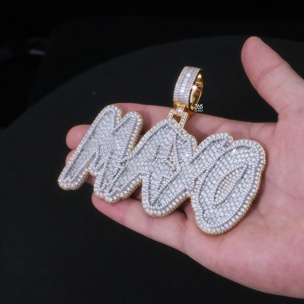 CD25OCT0475图片 (2) Mayo Brush Script Letter Pendant