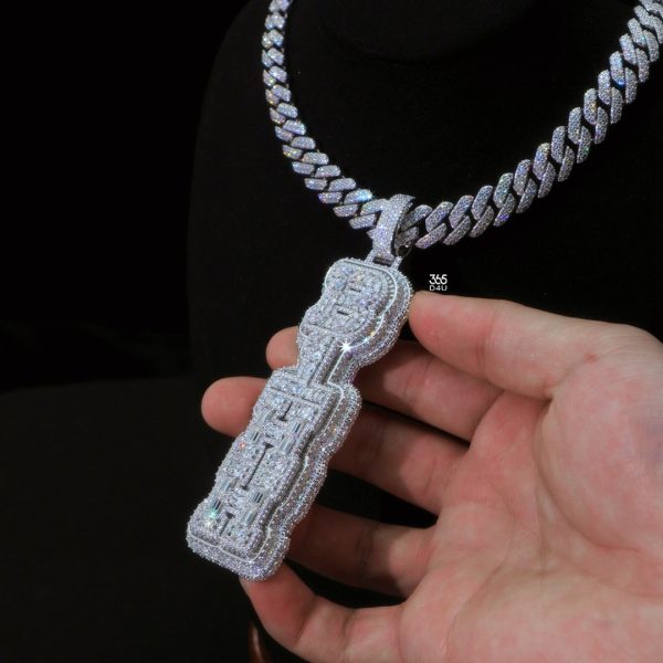 BIHH Vertical Pendant with Fancy-Cut Diamond Setting