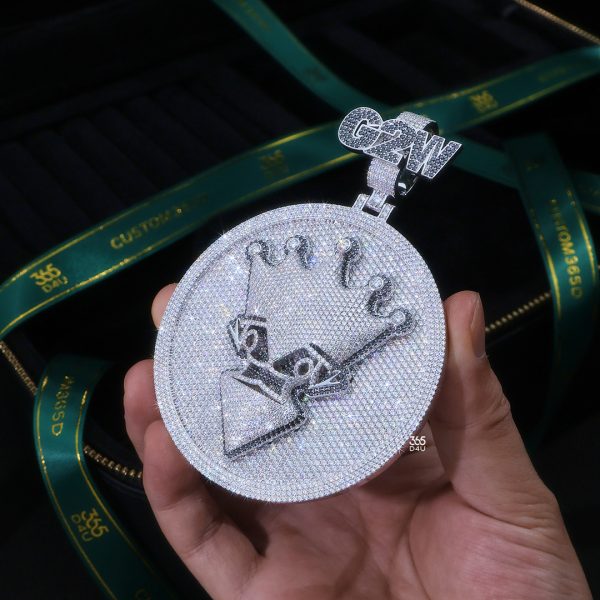 G2W Circle Pendant with 3D Logo