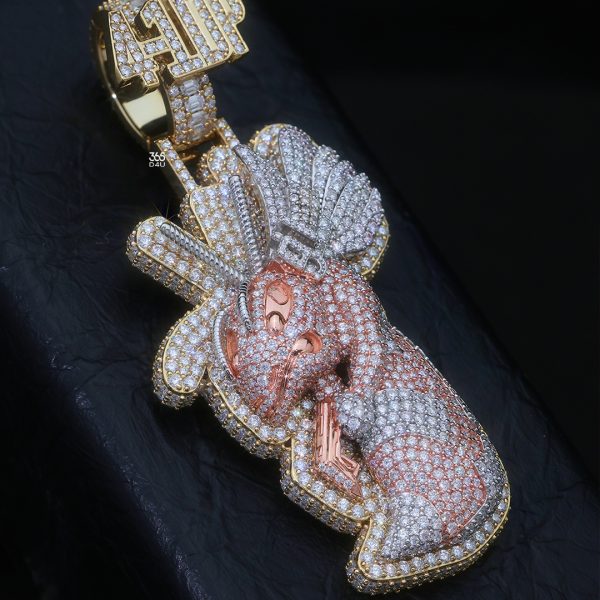 Killer hornet custom pendant