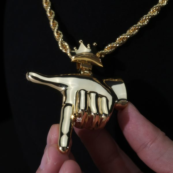 Plain Gold 3D Hand Pendant