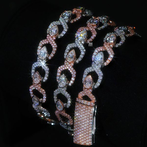 Infinity Link chain with Pear Diamond Links