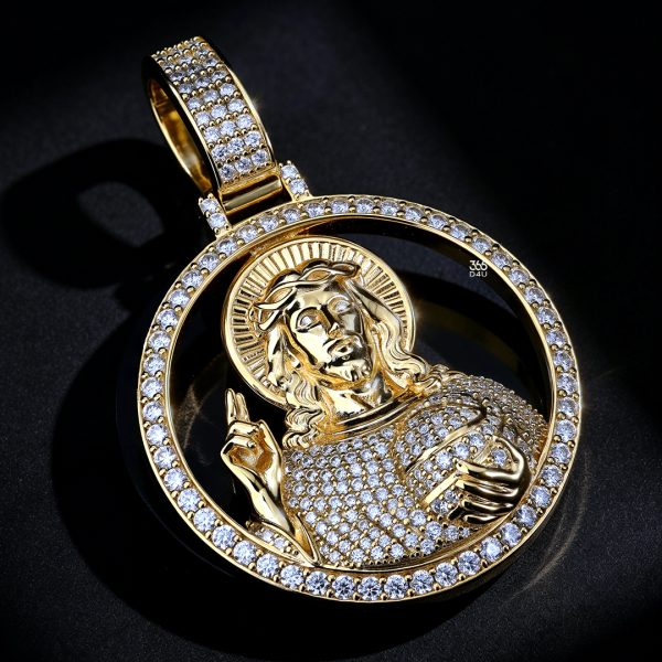 CD25NOV0156图片 Jesus Open Circle Pendant with 3D Figure Detail