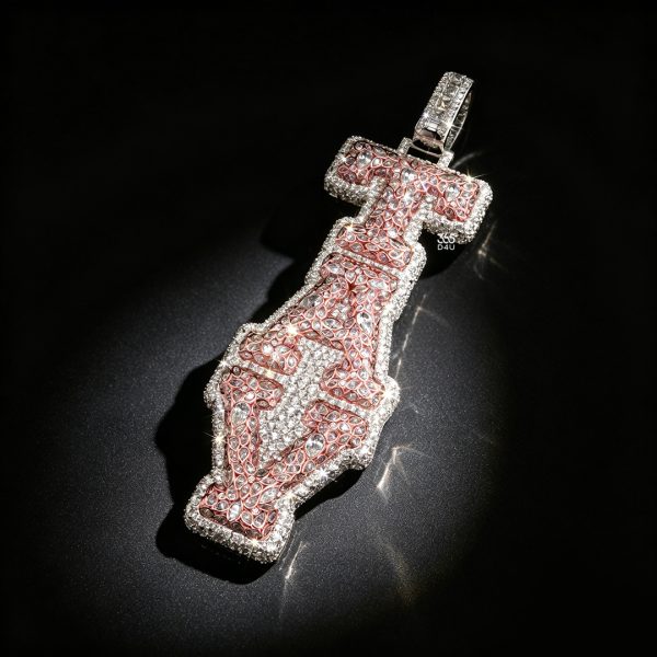 PD-C0498图片 TAY Custom Vertical Name Pendant with Full Fancy Cut